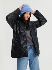 Czapka beanie - niebieski. Niebieskie czapki Sinsay, bez wzorów. Za 19.99 zł.