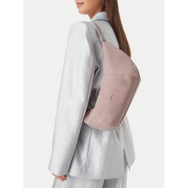 Torebka MEXX. Fioletowe torebki klasyczne Mexx, bez wzorów, bez dodatków. Za 149.99 zł.