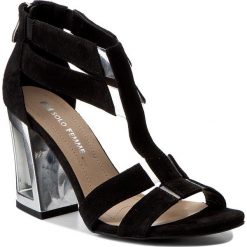Sandały SOLO FEMME - 60813-01-020/000-07-00 Czarny. Czarne sandały Solo Femme, bez wzorów, ze skóry, eleganckie, bez obcasa, na obcasie, bez zapięcia. W wyprzedaży za 199.00 zł.