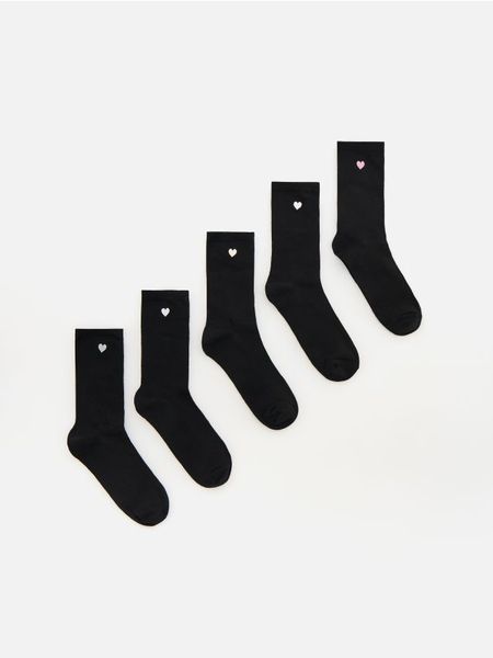 Długie skarpetki z haftem 5 pack - czarny. Czarne skarpety Reserved, bez wzorów. Za 59.99 zł.