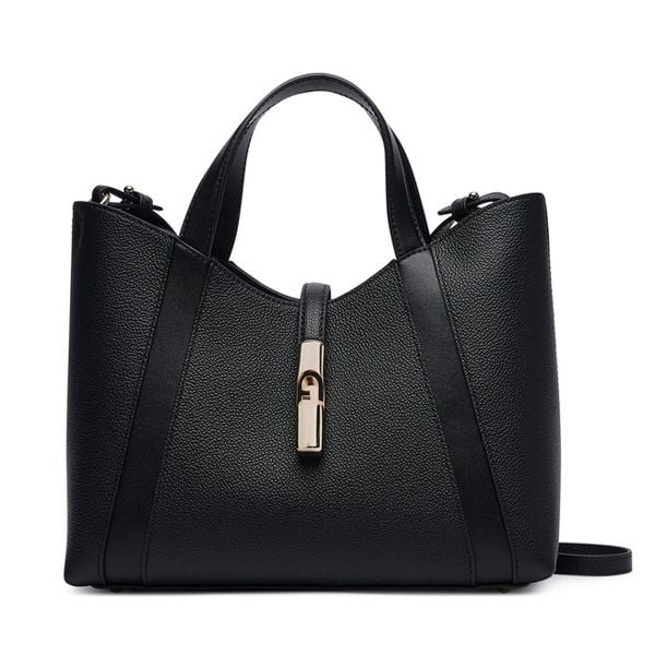 Torebka Furla. Czarne torebki klasyczne Furla, bez wzorów, bez dodatków. Za 1,304.00 zł.