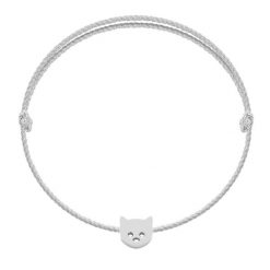Bransoletka z posrebrzanym kotkiem Etincelle na grubym srebrnym sznurku premium. Szare bransoletki Lilou, posrebrzane. Za 98.00 zł.