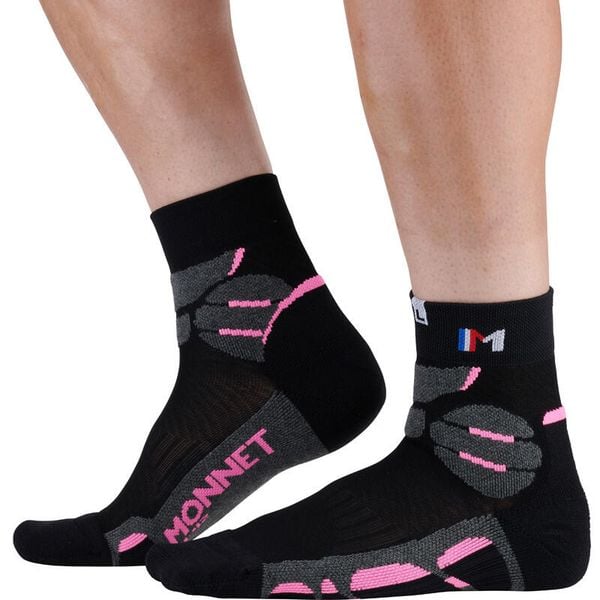 Skarpetki Monnet Mid Expert. Czerwone skarpety MONNET, bez wzorów. Za 117.00 zł.