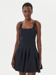 Versace Jeans Couture Sukienka codzienna 80HAO909 N0715 Czarny Slim Fit. Czarne sukienki Versace Jeans Couture, na co dzień, bez wzorów, z bawełny, bez kołnierzyka, bez ramiączek, proste. Za 2,119.00 zł.