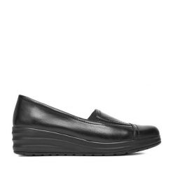 Półbuty Go Soft. Czarne czółenka GO SOFT, bez wzorów, bez obcasa, na koturnie, bez zapięcia. Za 219.99 zł.