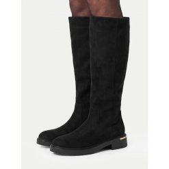 Kozaki Nine West. Czarne kozaki Nine West, bez obcasa, na płaskiej podeszwie, bez zapięcia. Za 299.99 zł.