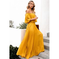 Sukienka LELA MUSTARD. Żółte sukienki Sukienka LELA MUSTARD, l, bez wzorów, bez kołnierzyka, bez ramiączek. W wyprzedaży za 129.00 zł.