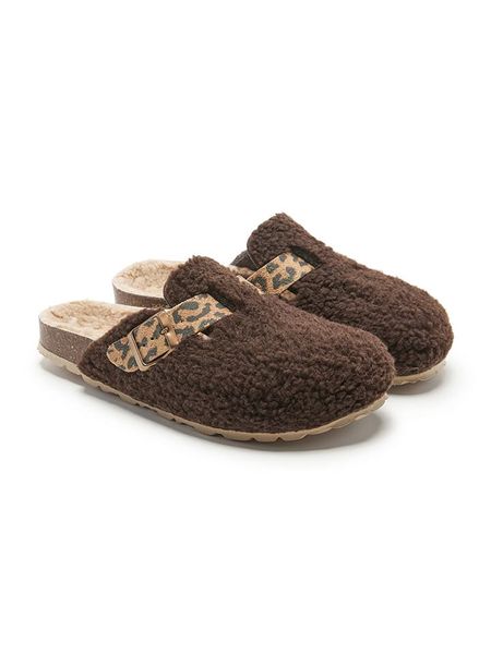 Billowy Kapcie w kolorze brązowym rozmiar: 42. Brązowe obuwie domowe Billowy, bez wzorów, bez zapięcia. Za 130.50 zł.