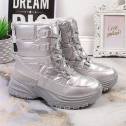 Śniegowce damskie sznurowane metaliczne srebrne Potocki PY16061. Szare trapery i śniegowce POTOCKI, z materiału. Za 149.99 zł.