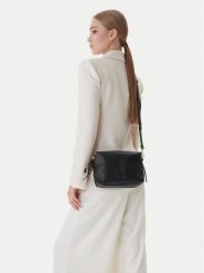 Coccinelle Torebka NORY Czarny. Czarne listonoszki Coccinelle, bez wzorów, ze skóry, bez dodatków. Za 1,069.00 zł.