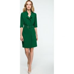 Sukienka żakietowa z paskiem s120. Zielone sukienki Style, s, bez wzorów, eleganckie, bez kołnierzyka, bez ramiączek, mini. Za 159.00 zł.