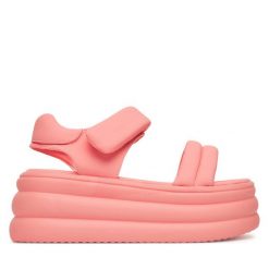 Sandały GOE. Czerwone sandały GOE, bez wzorów, bez obcasa, na koturnie, bez zapięcia. Za 349.99 zł.