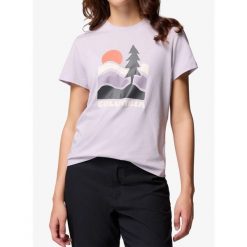 Koszulka damska Columbia Ruby Springs Graphic Fitted S/S. Fioletowe koszulki sportowe Columbia, bez wzorów, bez ramiączek. Za 88.19 zł.