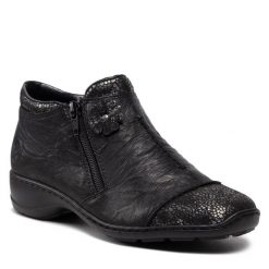 Botki Rieker. Czarne botki Rieker, bez wzorów, bez obcasa, na płaskiej podeszwie, bez zapięcia. Za 279.99 zł.