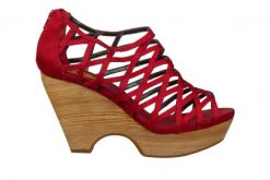 Sandały Rocketdog LOOKOUT Dark Red, Czerwony, Materiał - 41. Czerwone sandały Rocket Dog, bez wzorów, z materiału, bez obcasa, na koturnie, bez zapięcia. W wyprzedaży za 44.10 zł.