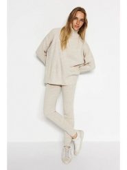 Trendyol 2-częściowy zestaw w kolorze kremowym rozmiar: L. Brązowe golfy Trendyol, l, bez wzorów, bez ramiączek. Za 122.38 zł.