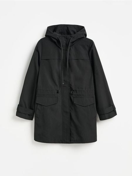Długa parka z kapturem - czarny. Czarne parki Reserved, l, z tkaniny, z kapturem. Za 179.99 zł.