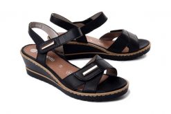 Rieker Remonte R6266-01 Czarny, sandały damskie. Czarne sandały Rieker Remonte, bez wzorów, ze skóry, bez obcasa, na koturnie, bez zapięcia. Za 359.90 zł.