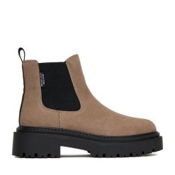 Sztyblety Beverly Hills Polo Club. Brązowe botki Beverly Hills Polo Club, bez wzorów, bez obcasa, na płaskiej podeszwie, bez zapięcia. Za 229.99 zł.