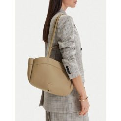 Torebka GINO ROSSI. Brązowe torebki klasyczne Gino Rossi, bez wzorów, bez dodatków. Za 199.99 zł.