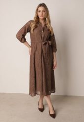 Brązowa Koronkowa Sukienka Koszulowa o Rozkloszowanym Dole z Paskiem w Talii Nesssea. Brązowe sukienki Born2be, do pracy, l, bez wzorów, z koronki, biznesowe, bez kołnierzyka, bez ramiączek, midi, koszulowe. Za 229.99 zł.