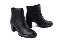 RIEKER Y2577-00 black, botki damskie. Czarne botki Rieker, bez wzorów, bez obcasa, na obcasie, bez zapięcia. Za 419.90 zł.