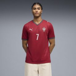 Koszulka piłkarska Puma Portugalia 2026 Cristiano Ronaldo (CR7). Bluzki Puma, s, bez wzorów, z materiału, sportowe, bez kołnierzyka, bez ramiączek. Za 529.99 zł.