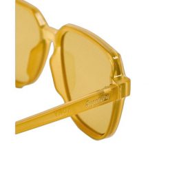 Kwadratowe okulary przeciwsłoneczne dla kobiet Superdry. Żółte okulary przeciwsłoneczne Superdry, bez wzorów, sportowe. Za 239.75 zł.
