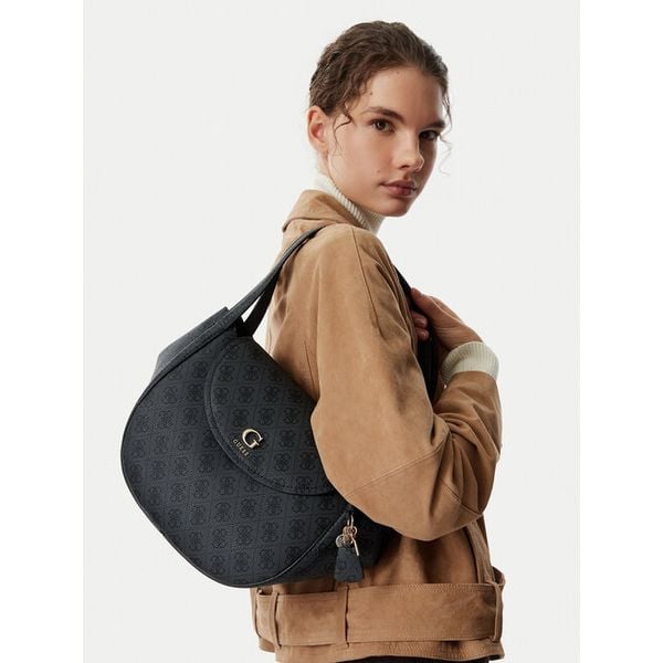 Torebka Guess. Czarne torebki klasyczne Guess, z aplikacjami, bez dodatków. Za 634.99 zł.