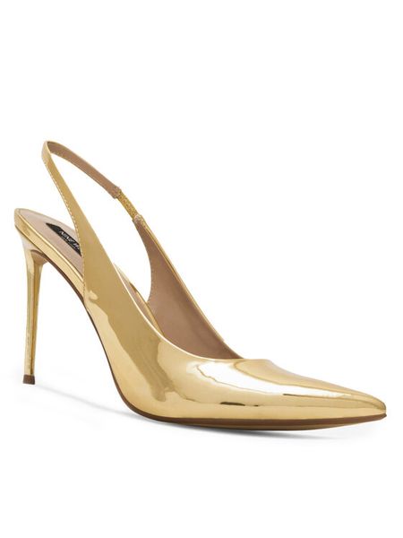 Nine West Sandały AYANA ZL22045-1CC Złoty. Żółte sandały Nine West, bez wzorów, z syntetyku, bez obcasa, na szpilce, bez zapięcia. Za 159.99 zł.