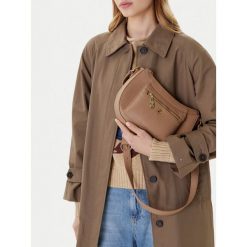 Torebka Beverly Hills Polo Club. Brązowe listonoszki Beverly Hills Polo Club, bez wzorów, bez dodatków. Za 159.99 zł.
