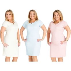 Elegancka żakardowa sukienka na wesele komunię PLUS SIZE LATO. Czerwone sukienki Moda Size Plus Iwanek, na co dzień, na lato, l, z aplikacjami, z poliesteru, bez kołnierzyka, plus size, bez ramiączek, mini, ołówkowe. W wyprzedaży za 79.00 zł.