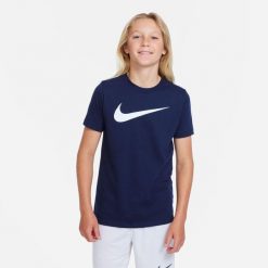 Koszulka z krótkim rękawem Nike CW6941 451 Granatowy. Niebieskie bluzki Nike, bez wzorów, sportowe, bez kołnierzyka, bez ramiączek. Za 184.99 zł.