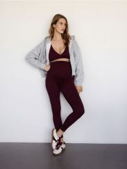 Bezszwowe legginsy - bordowy. Czerwone legginsy Reserved, l, bez wzorów, z dzianiny. W wyprzedaży za 69.99 zł.