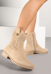 Ciemnobeżowe Botki Kowbojki Ażurowe Efaliria. Brązowe botki Renee, w ażurowe wzory, bez obcasa, na płaskiej podeszwie, bez zapięcia. Za 109.99 zł.