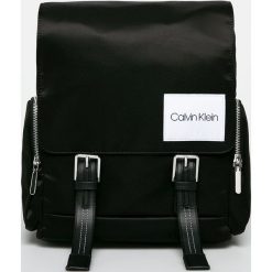 Calvin Klein - Plecak. Czarne plecaki Calvin Klein, z aplikacjami, z materiału. W wyprzedaży za 379.90 zł.
