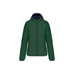 Damska lekka kurtka z kapturem Kariban. Zielone kurtki sportowe KARIBAN, bez wzorów, z puchu, z kapturem. W wyprzedaży za 304.00 zł.