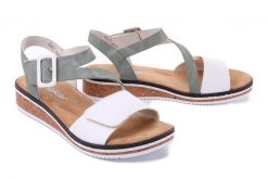 RIEKER V3660-52 green combination, sandały damskie. Zielone sandały Rieker, bez wzorów, bez obcasa, na koturnie, bez zapięcia. Za 299.90 zł.