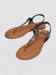 S.Oliver Sandały w kolorze czarno-jasnobrązowym rozmiar: 39. Brązowe sandały S.Oliver, bez wzorów, klasyczne, z otwartym noskiem, bez obcasa, bez zapięcia. Za 140.20 zł.