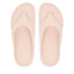 Japonki Crocs. Brązowe klapki Crocs, bez wzorów, bez obcasa. Za 101.99 zł.