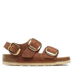 Sandały Birkenstock. Brązowe sandały Birkenstock, bez wzorów, bez obcasa, na płaskiej podeszwie, bez zapięcia. Za 609.99 zł.