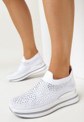 Białe Buty Sportowe Artemika. Białe obuwie sportowe Born2be, bez zapięcia. W wyprzedaży za 59.99 zł.
