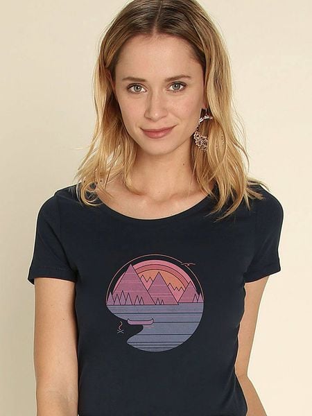 WOOOP Koszulka "The mountains are calling" w kolorze granatowym rozmiar: S. Niebieskie bluzki Wooop, s, bez wzorów, bez kołnierzyka, bez ramiączek. Za 52.42 zł.