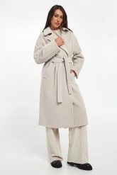 Płaszcz damski z wełny dziewiczej English MARELLA. Płaszcze Marella, bez wzorów, z wełny, bez kaptura. Za 3,499.00 zł.