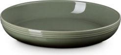 Talerz głęboki Coupe 22 cm tymiankowy. Sukienki Le Creuset, bez wzorów, bez kołnierzyka, bez ramiączek. Za 115.00 zł.