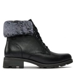 Botki Caprice. Czarne botki Caprice, bez wzorów, bez obcasa, na płaskiej podeszwie, bez zapięcia. Za 499.99 zł.