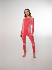 Spodnie damskie Protest CASEY thermo pants. Czerwone spodnie narciarskie Protest, l, bez wzorów, z materiału, narciarskie. Za 279.99 zł.