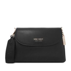 Torebka Nine West. Czarne torebki klasyczne Nine West, bez wzorów, bez dodatków. Za 279.99 zł.