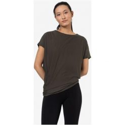 Koszulka z krótkim rękawem damska SUPER.NATURAL Yoga Loose Tee. Czarne koszulki sportowe super.natural, bez wzorów, bez ramiączek. Za 299.98 zł.