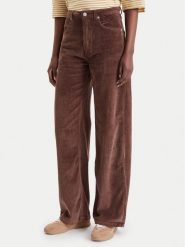 Roxy Spodnie materiałowe Surf Crush ERJNP03727 Brązowy ciemny Relaxed Fit. Brązowe spodnie materiałowe Roxy, bez wzorów, z bawełny. Za 339.99 zł.